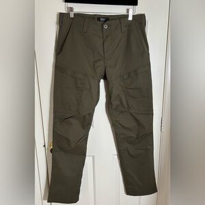 Men’s 5.11 Straight Fit Ridge Cargo Pants  Ranger Green 34x32 (nwot)